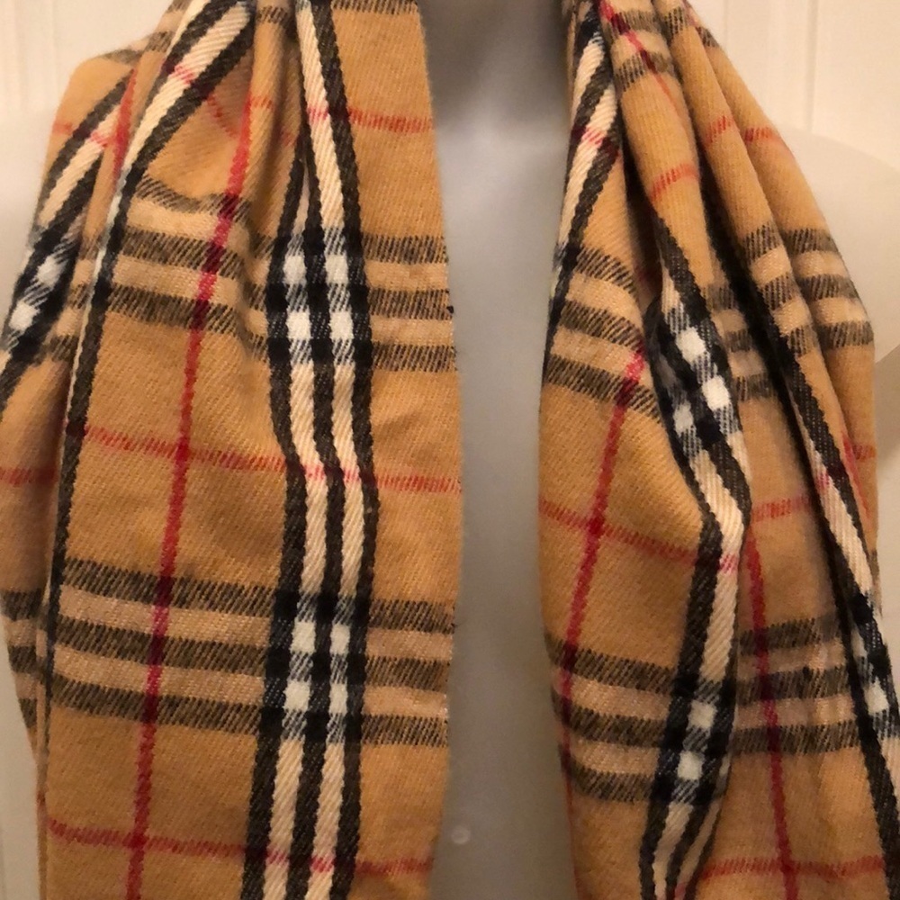 Scarf - Picture 2 of 4